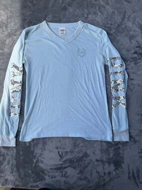 Victoria's Secret PINK Long Sleeve V-Neck Sequin Logo Shirt Size S